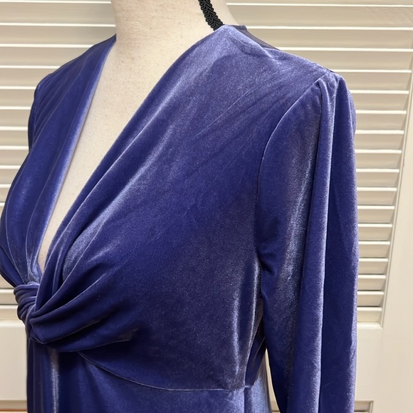 Maggy London Velvet Midi Dress in Deep Wisteria, Size 8, NWT - Picture 8 of 16
